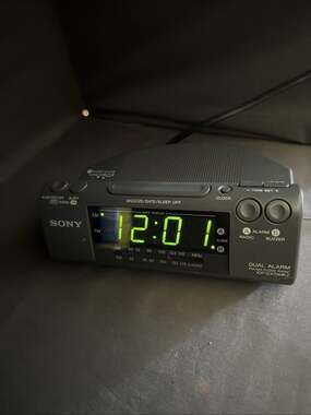 SONY Dream Machine ICF-C470MK2 Dual Alarm FM/AM LED Clock Radio Tested Electric